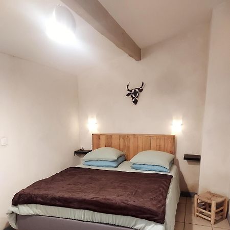 Bergerie D'Alivon En Camargue Bed & Breakfast Albaron Екстериор снимка