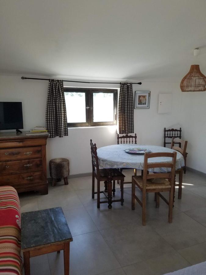 Bergerie D'Alivon En Camargue Bed & Breakfast Albaron Екстериор снимка