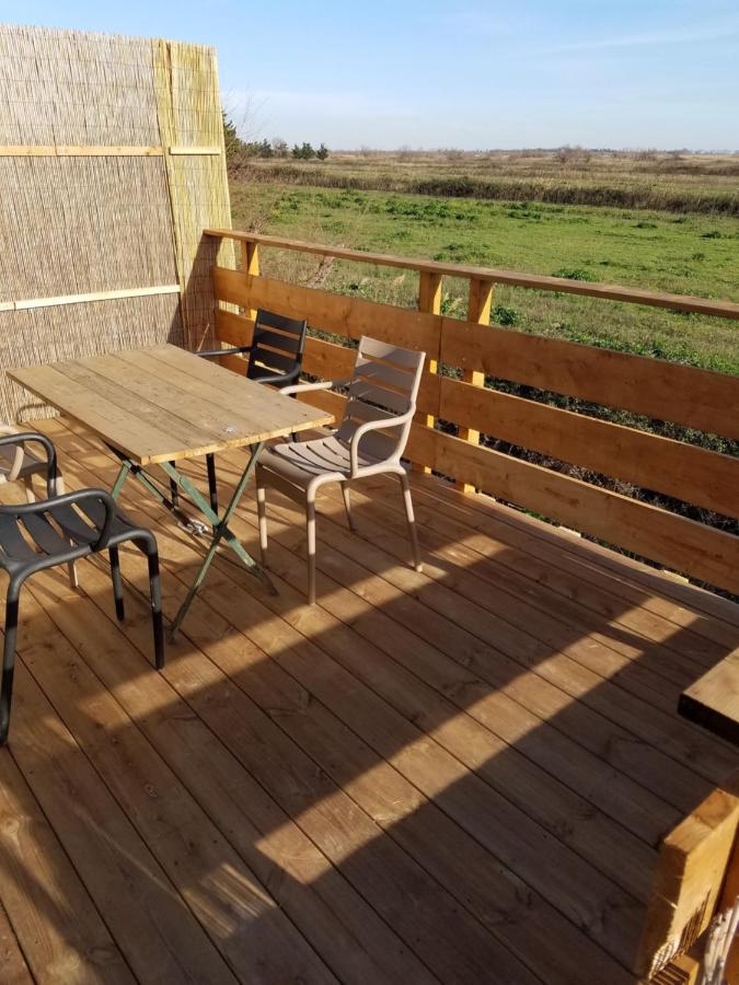Bergerie D'Alivon En Camargue Bed & Breakfast Albaron Екстериор снимка