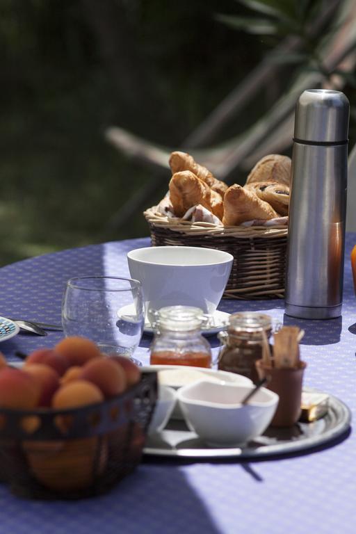 Bergerie D'Alivon En Camargue Bed & Breakfast Albaron Екстериор снимка