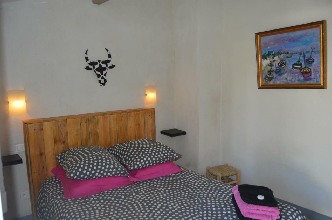 Bergerie D'Alivon En Camargue Bed & Breakfast Albaron Екстериор снимка